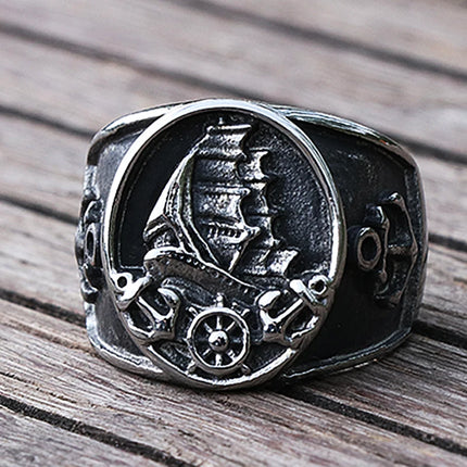 Nordischer Segelschiff-Ring mit Anker