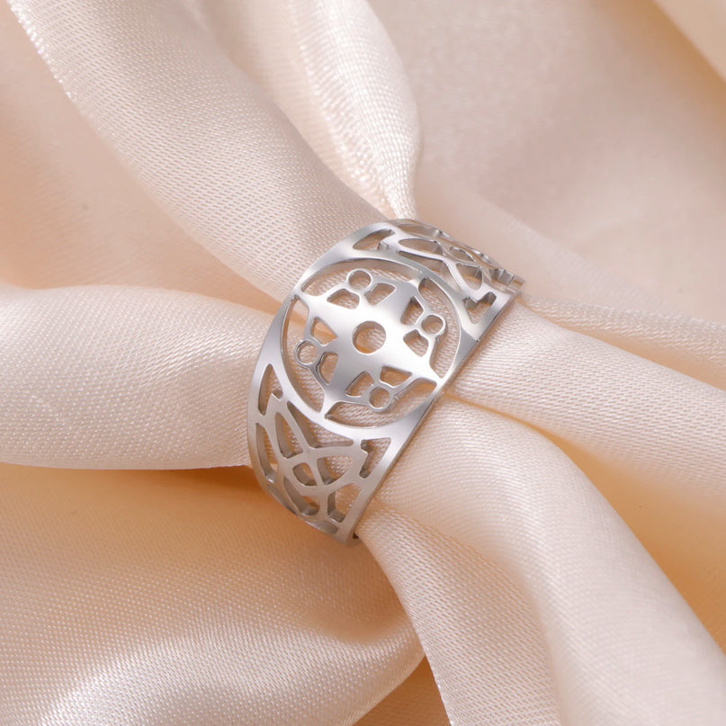 Silberner Kompass-Ring mit keltischem Muster