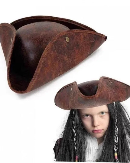 Piratenhut Braun Kunstleder Seitenansicht Messingknopf