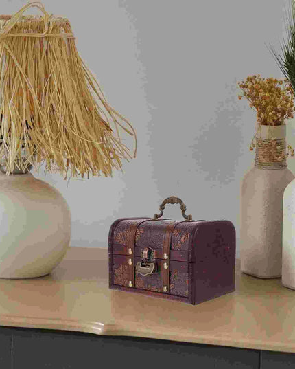 Verzierte Piraten-Schatztruhe als Geschenkbox