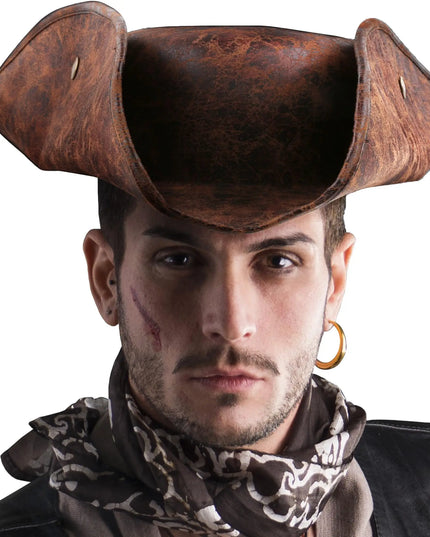Piratenhut LARP braun Kunstleder Dreispitz getragen