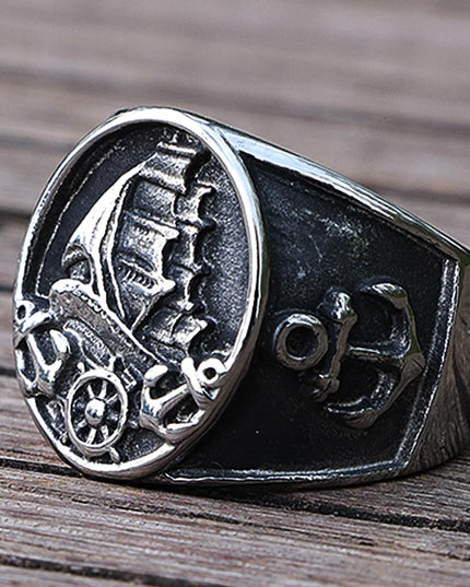 Nordischer Segelschiff-Ring mit Anker
