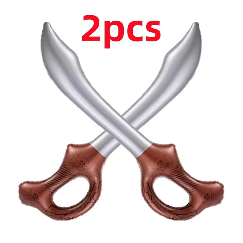 2 aufblasbare Piraten Deko Säbel silber, breite Klinge mit braunem Totenkopf-Griff, gekreuzt, PVC