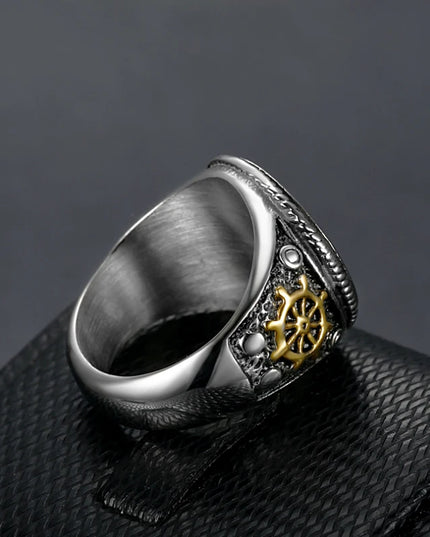 Silberner Totenkopf-Ring mit Piratensabeln