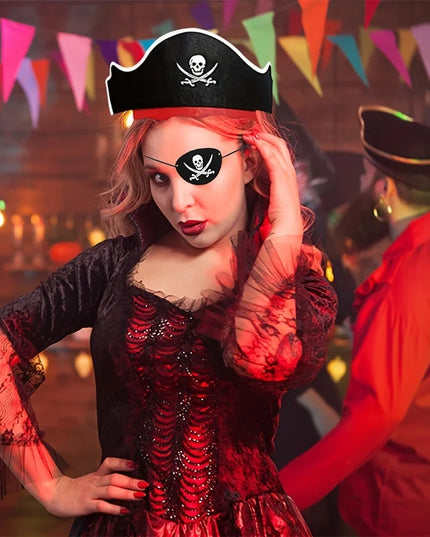 Piratenhuete Filz schwarz mit Totenkopf 10 Stueck gestapelt