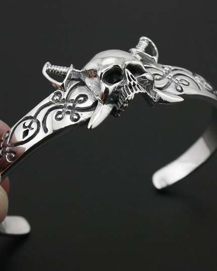 Piratenarmband - Doppel Sabres Schädel