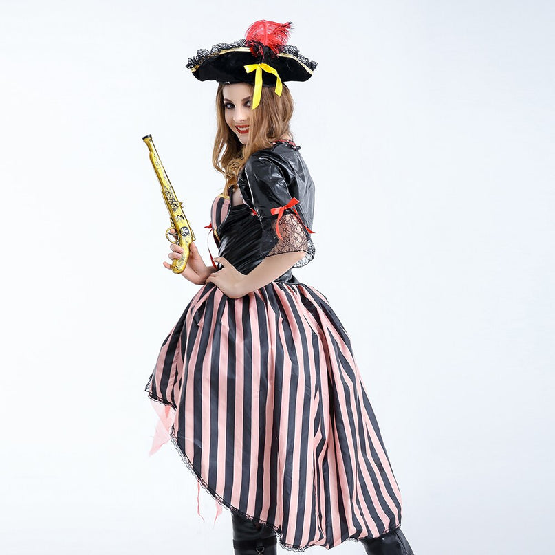 Piratenfrau verkleidet Korsett